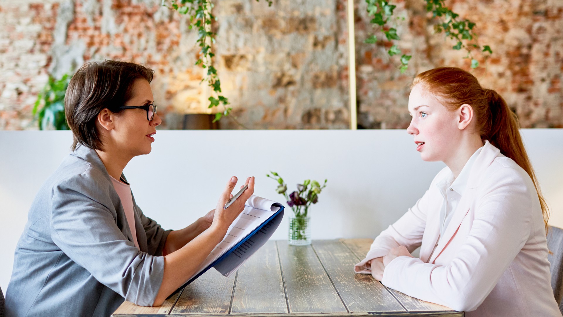 interviewleitfaden beispiele